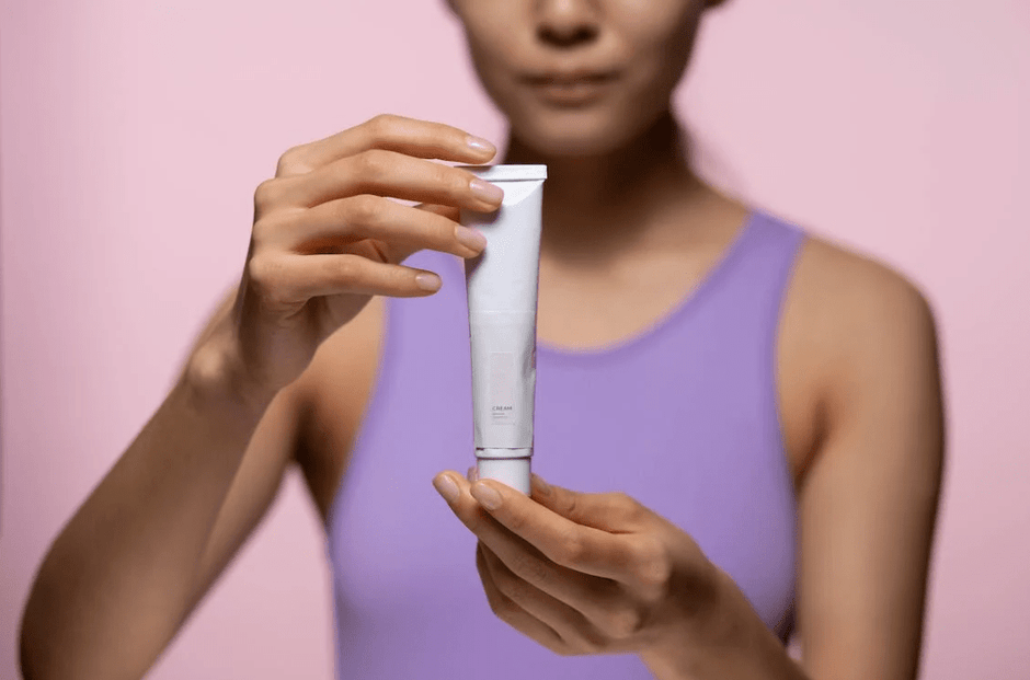 What is the Best Sunscreen To Use With Tretinoin? Retinol Skincare Tips